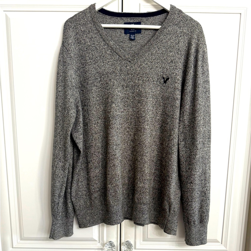 American Eagle Men’s XL V-Neck Classic Fit Sweater in Salt and Pepper Colour